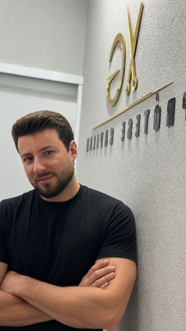 Victor Giacomini, especialista em prótese capilar masculina em Americana-SP